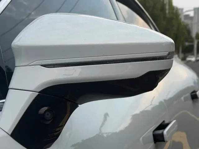 Geely Galaxy Xingyao 8 — Фото автомобиля 18