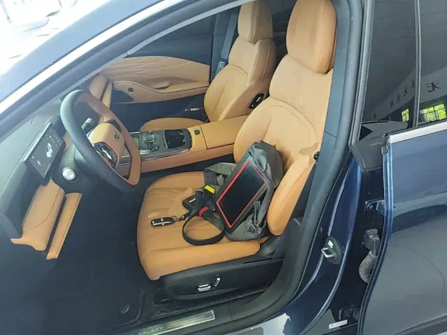 Geely Galaxy Xingyao 8 — Фото автомобиля 14