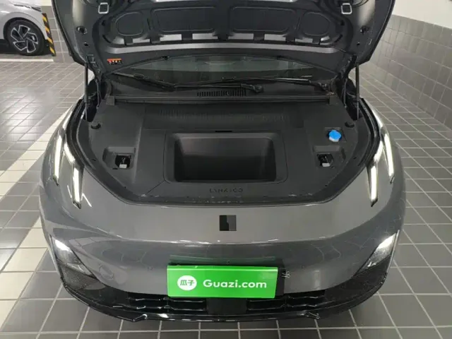 Lynk & Co Z20 — Фото автомобиля 19
