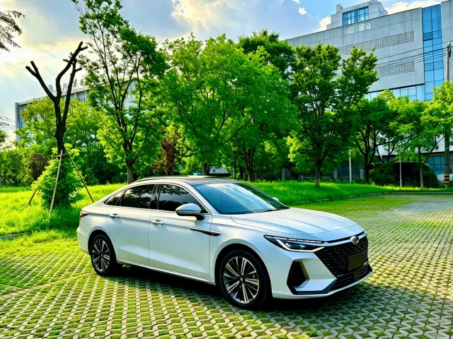 Chery Arrizo 8 — Фото автомобиля 3
