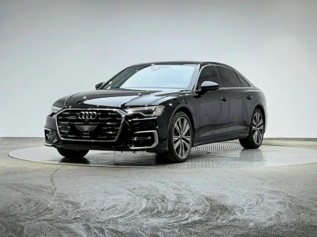 Фотография автомобиля — Audi A6L