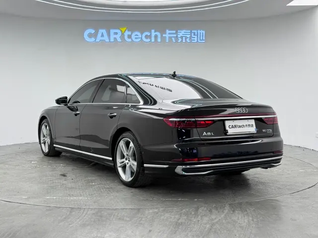 Audi A8 — Фото автомобиля 4