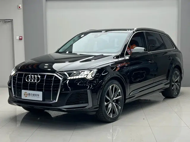 Audi Q7 — Фото автомобиля 4
