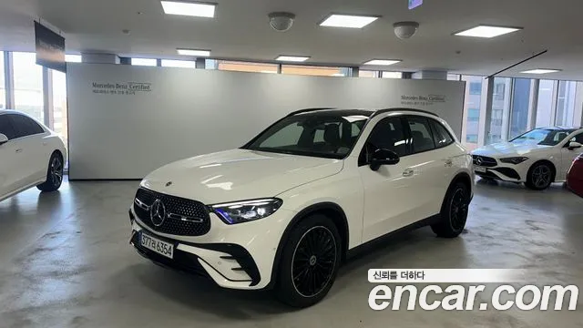 Фотография автомобиля — Mercedes-Benz GLC-Class