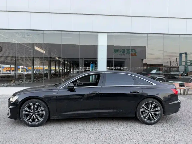 Audi A6L — Фото автомобиля 9