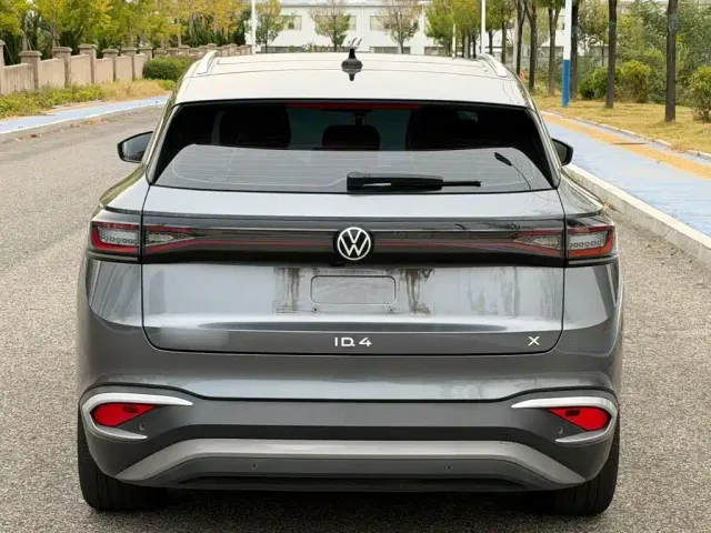 Volkswagen ID.4 X — Фото автомобиля 5
