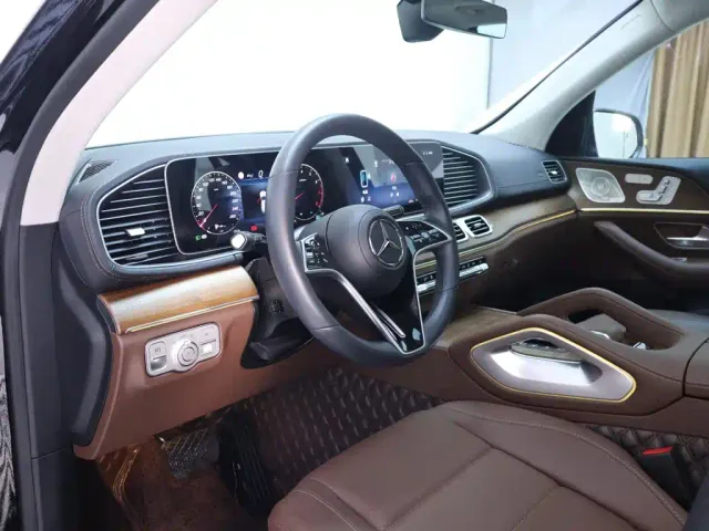 Mercedes-Benz GLE-Class — Фото автомобиля 11