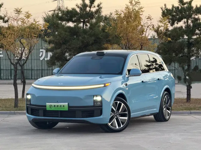 Фотография автомобиля — Li Auto L8