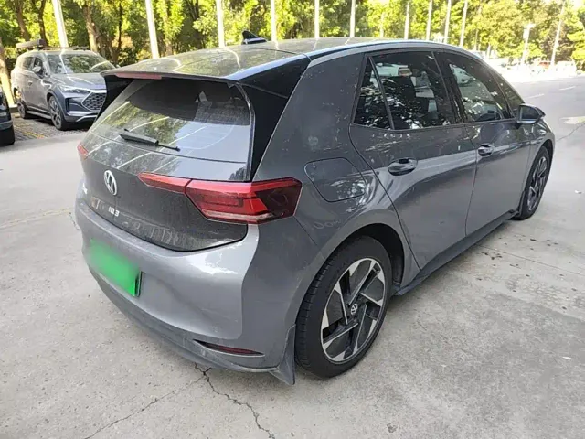 Volkswagen ID.3 — Фото автомобиля 6
