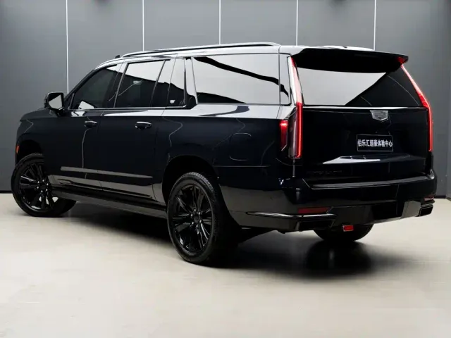 Cadillac Escalade — Фото автомобиля 7