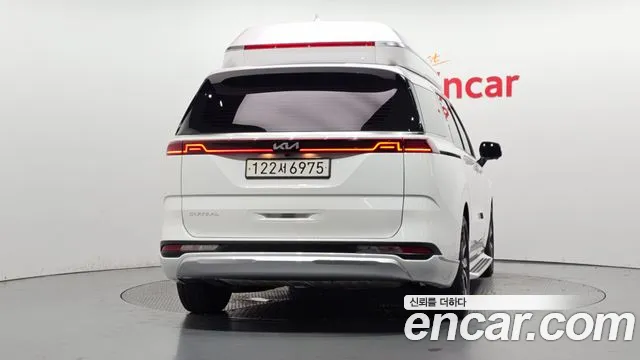 Kia Carnival Generation 4 — Фото автомобиля 4