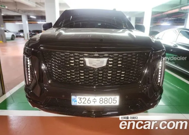 Фотография автомобиля — Cadillac Escalade