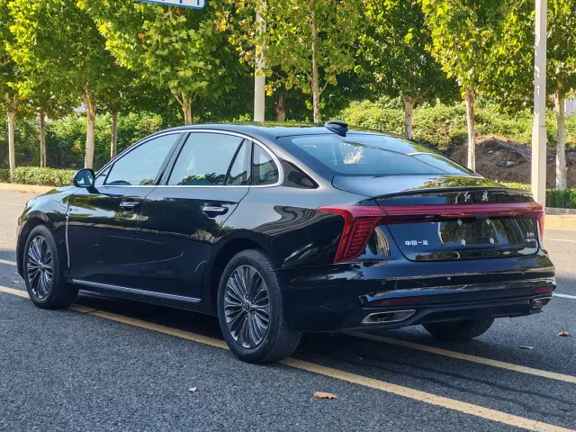 Hongqi H5 — Фото автомобиля 7