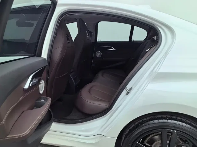 BMW 1 Series — Фото автомобиля 16