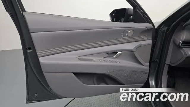 Hyundai AVANTE Новый Avante (CN7) — Фото автомобиля 24