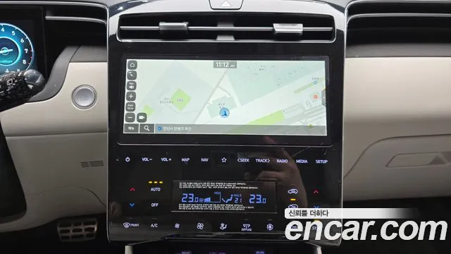Hyundai Tucson Tucson (NX4) Бензин 1.6 Turbo 4WD — Фото автомобиля 17