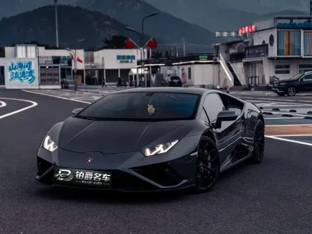 Фотография автомобиля — Lamborghini Huracan