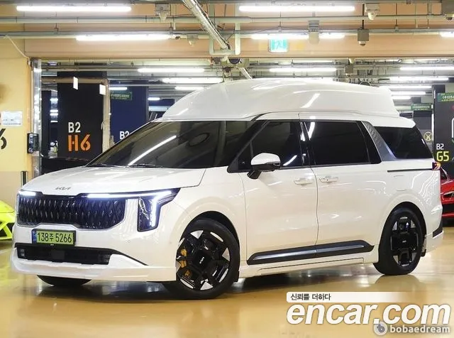 Kia Carnival Generation 4 — Фото автомобиля 2