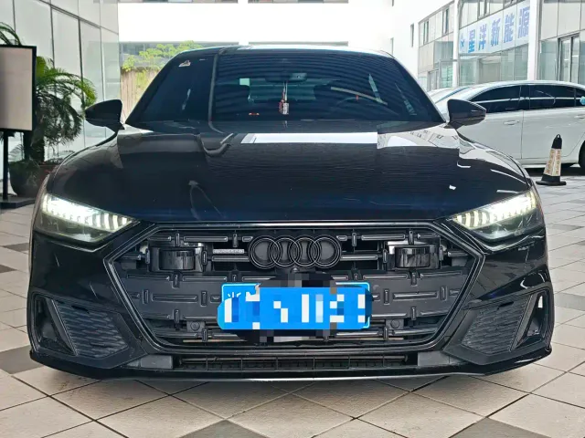 Audi A7L — Фото автомобиля 2