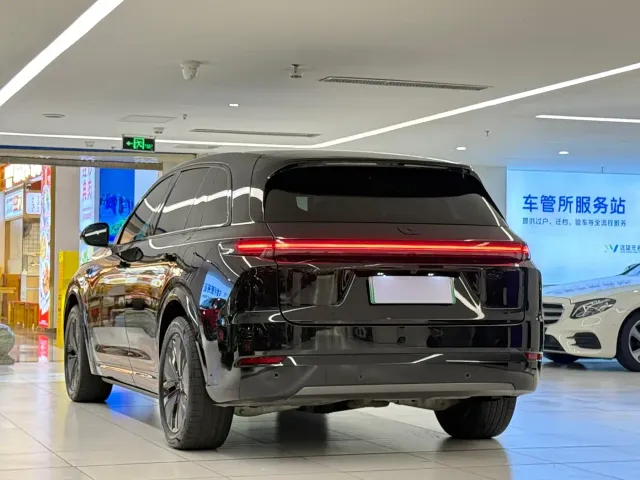 Li Auto L7 — Фото автомобиля 7