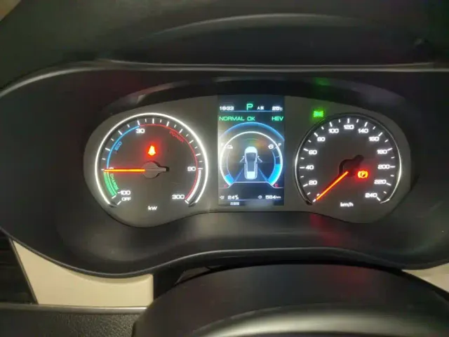 BYD Song MAX — Фото автомобиля 3
