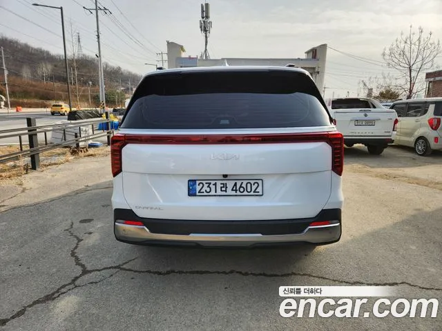 Kia Carnival Generation 4 — Фото автомобиля 3