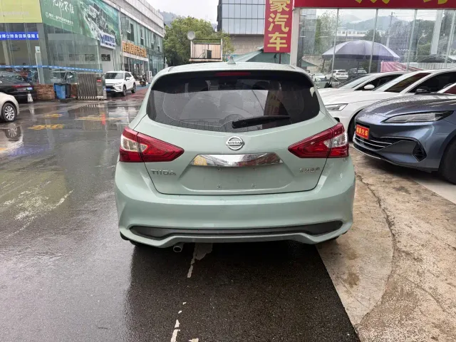 Nissan Tiida — Фото автомобиля 10