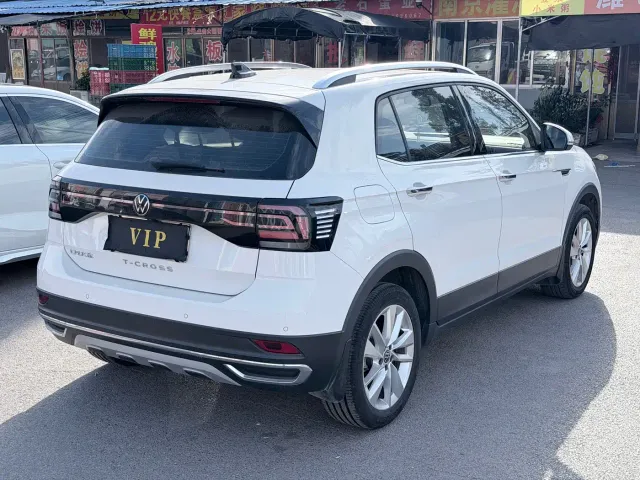Volkswagen T-Cross — Фото автомобиля 4
