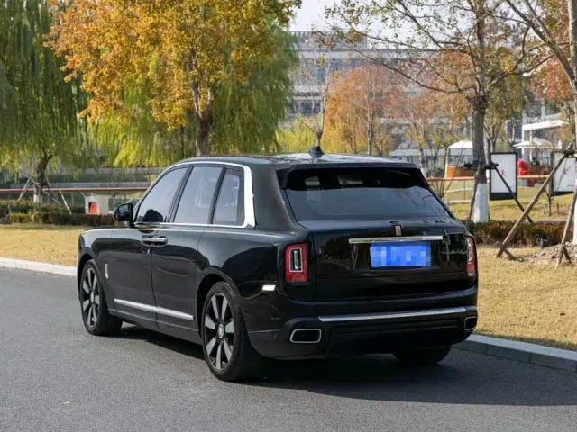 Rolls-Royce Cullinan — Фото автомобиля 5
