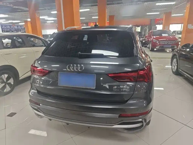 Audi Q3 — Фото автомобиля 3