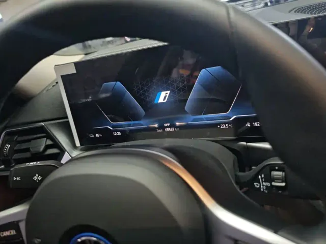 BMW i3 — Фото автомобиля 10