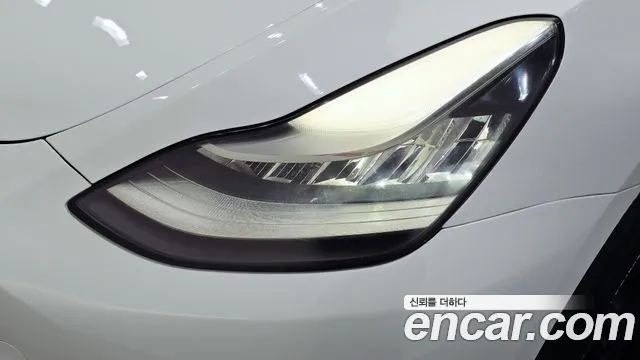 Tesla Model Y — Фото автомобиля 7
