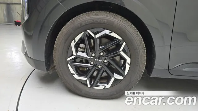 Kia Carnival — Фото автомобиля 5
