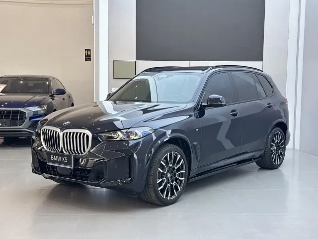 Фотография автомобиля — BMW X5