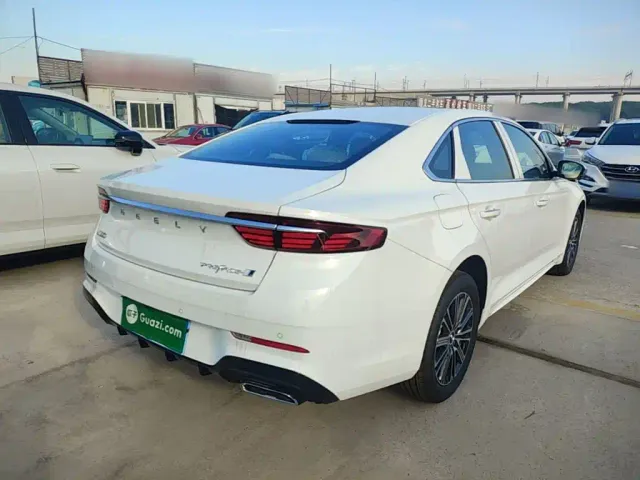 Geely Xingrui — Фото автомобиля 6