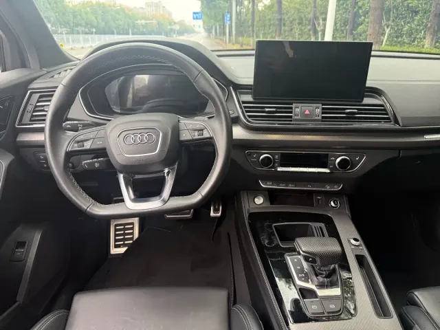 Audi Q5L — Фото автомобиля 7
