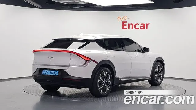 Kia EV6 — Фото автомобиля 2