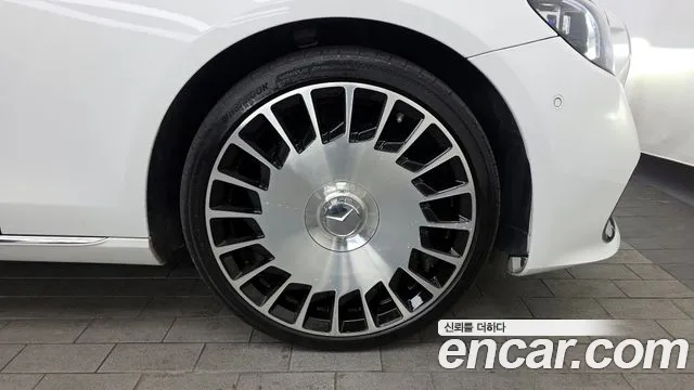 Mercedes-Benz E-Class — Фото автомобиля 5