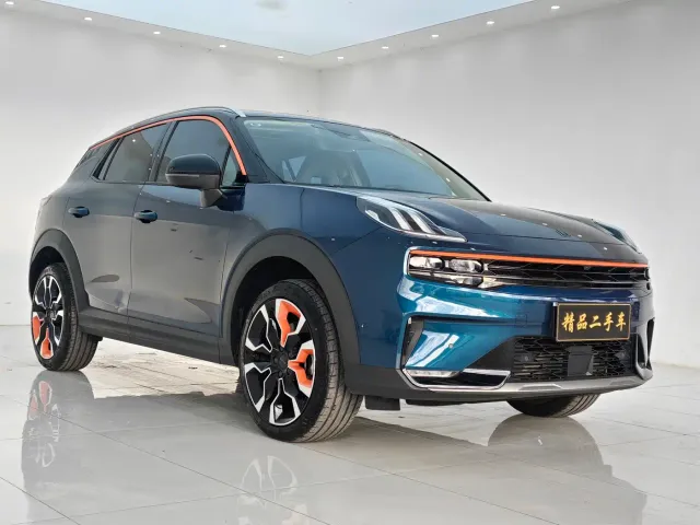 Lynk & Co 06 — Фото автомобиля 3