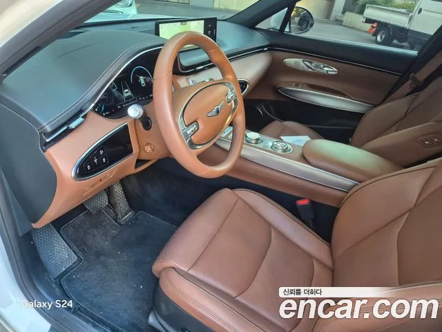 Genesis GV70 — Фото автомобиля 9