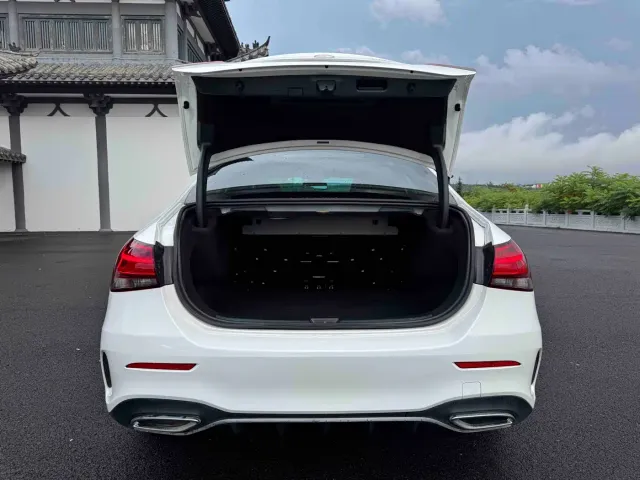 Mercedes-Benz A-Class — Фото автомобиля 21