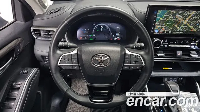 Toyota Highlander — Фото автомобиля 11