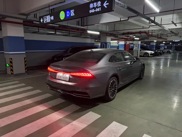 Audi A7L — Фото автомобиля 6