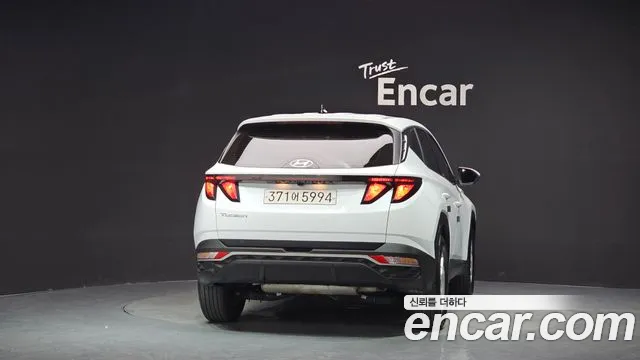 Hyundai Tucson Tucson (NX4) Бензин 1.6 турбо 2WD — Фото автомобиля 4