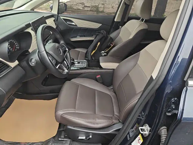 BYD Song MAX — Фото автомобиля 14