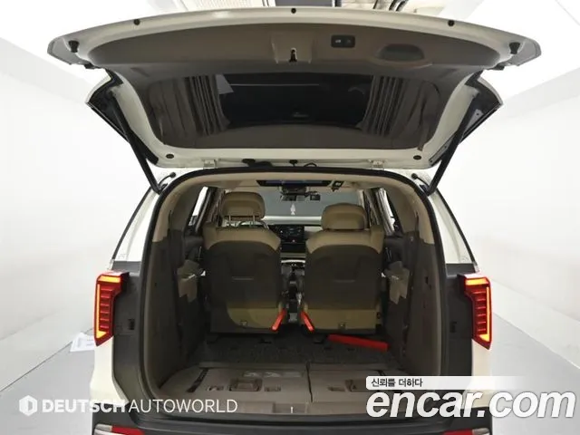 Kia Carnival Generation 4 — Фото автомобиля 19