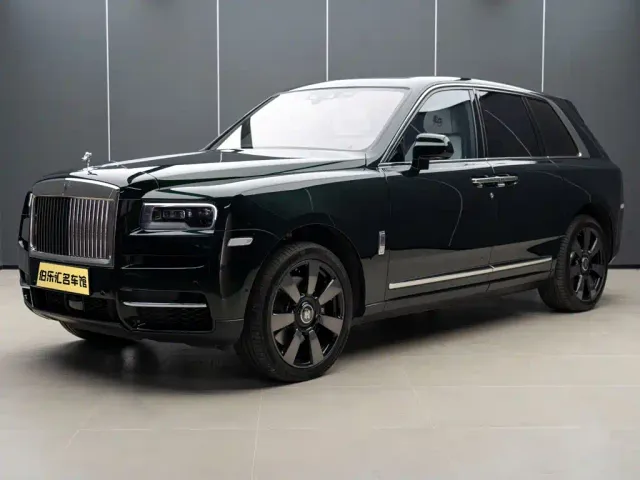 Rolls-Royce Cullinan — Фото автомобиля 2