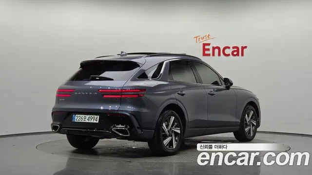 Фотография автомобиля — Genesis GV70 2.5T Бензин AWD