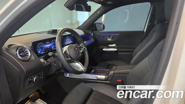 Mercedes-Benz EQB — Фото автомобиля 11