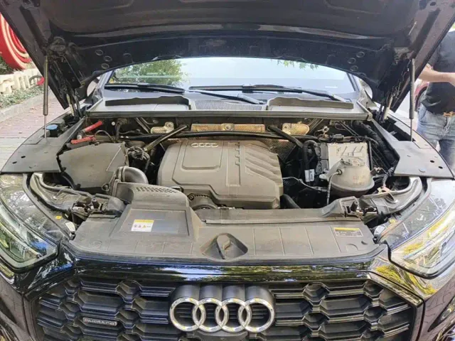 Audi Q5L — Фото автомобиля 9